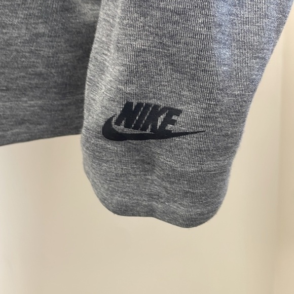 Nike Athletic Tech Gray Lightweight Shirt Jacket Modern Athletic Style L - Picture 4 of 12